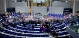 Mehr als jeder vierte Bundestagsabgeordnete hat Nebeneinkünfte