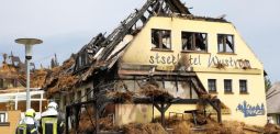 Strandhotel an der Ostsee ausgebrannt – Millionenschaden