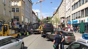 München: Warum werden hier massenhaft Autos abgeschleppt?