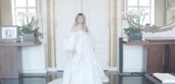 Jetzt wissen wir auch, wer Heidis Hochzeitskleid entworfen hat